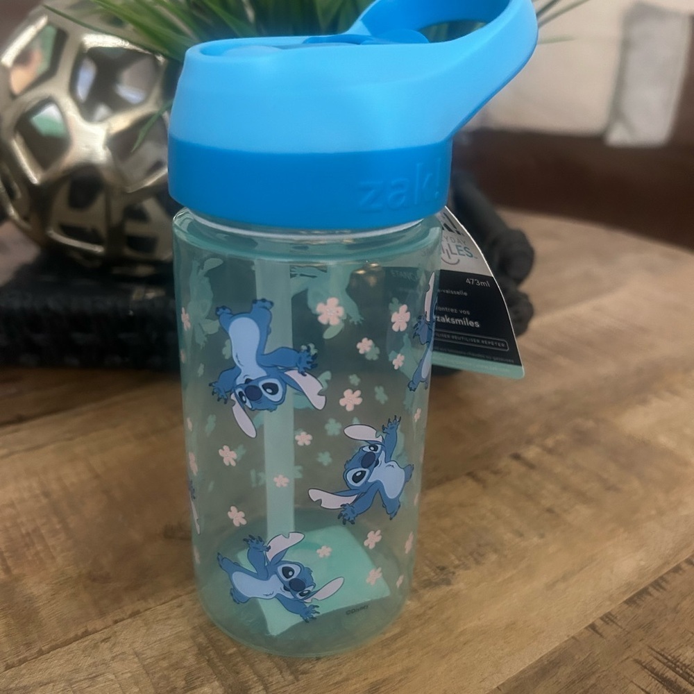 Zak! Stitch Water Bottle and Socks Set - Picture 3 of 4